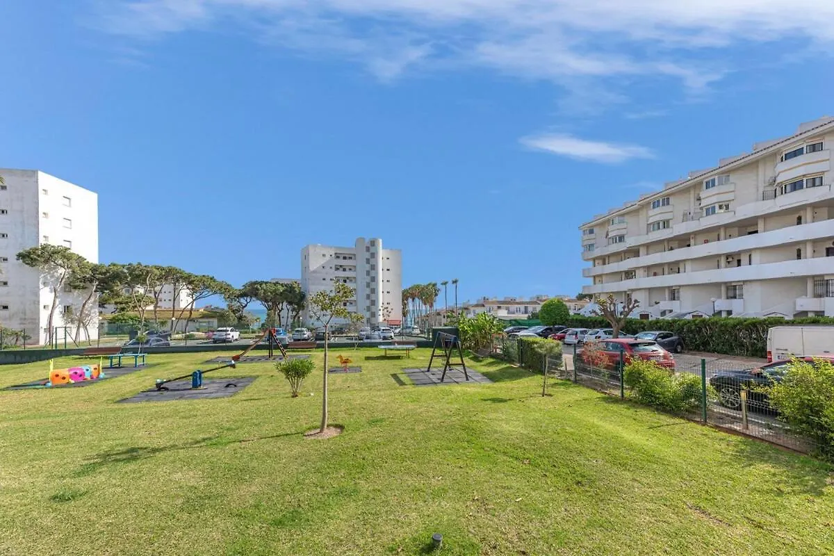 Marvellous 1 Bedroom Beachfront Flat With Parking And Pool Sitio de Calahonda