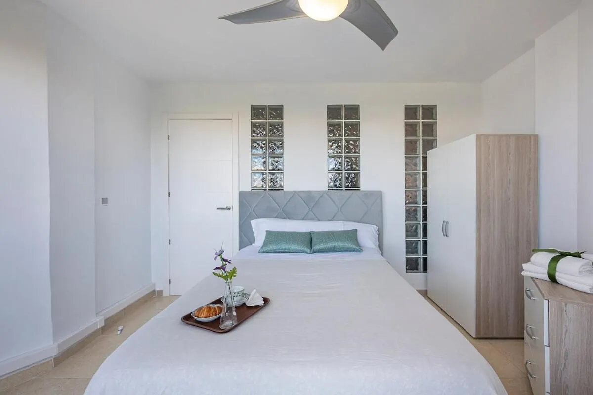 Lägenhet Marvellous 1 Bedroom Beachfront Flat With Parking And Pool Sitio de Calahonda Spanien